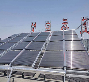 新疆吉木萨尔国道G335服务区太阳能热水工程